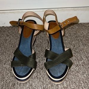 Wedge heels
